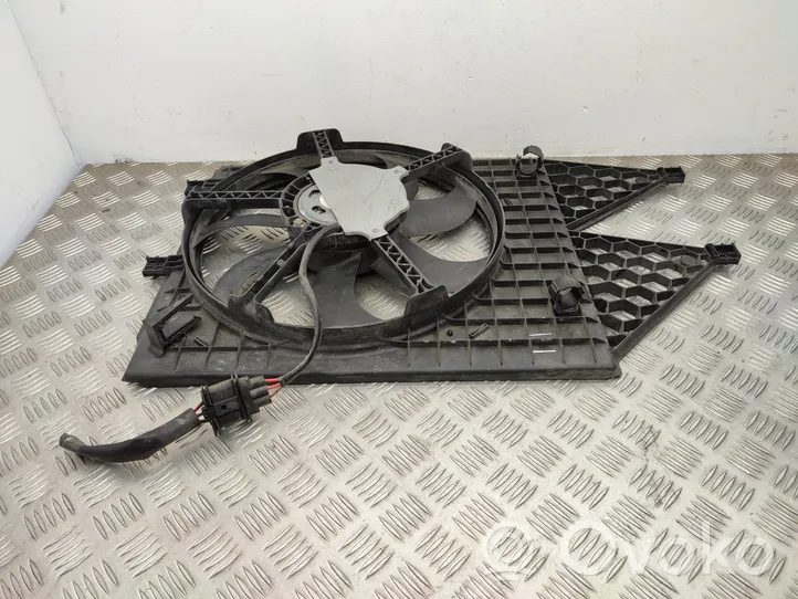 Skoda Roomster (5J) Ventilatore di raffreddamento elettrico del radiatore 6R0121207K