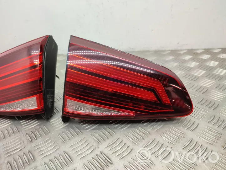 Volkswagen Golf VII Lampy tylne / Komplet 5G0945093AG