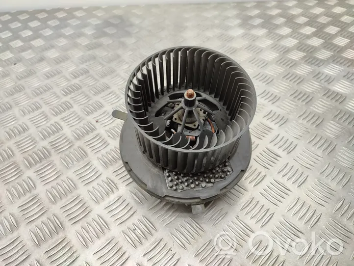 Volkswagen Tiguan Heater fan/blower 3C1820015N