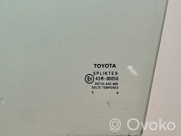 Toyota Avensis T250 Основное стекло передних дверей (четырехдверного автомобиля) 43R00050