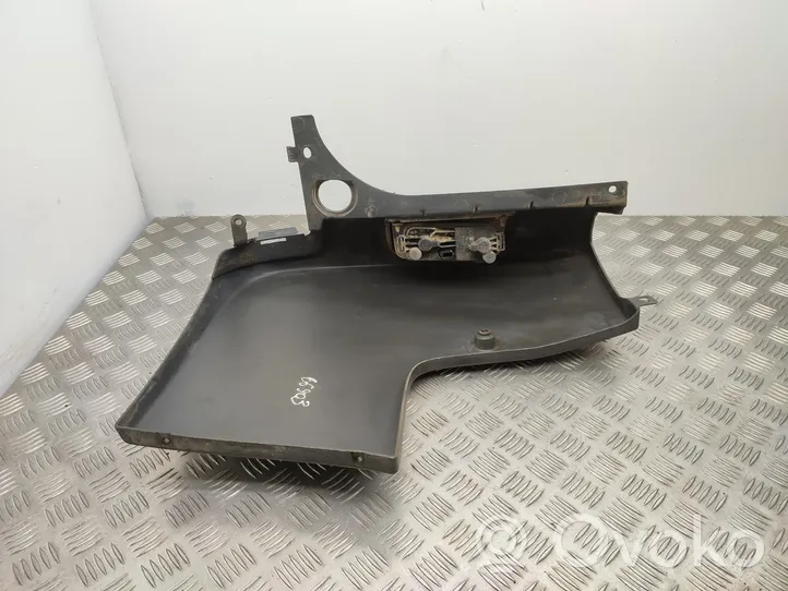 Opel Vivaro Rivestimento del pannello parte angolare del paraurti posteriore 8200201458