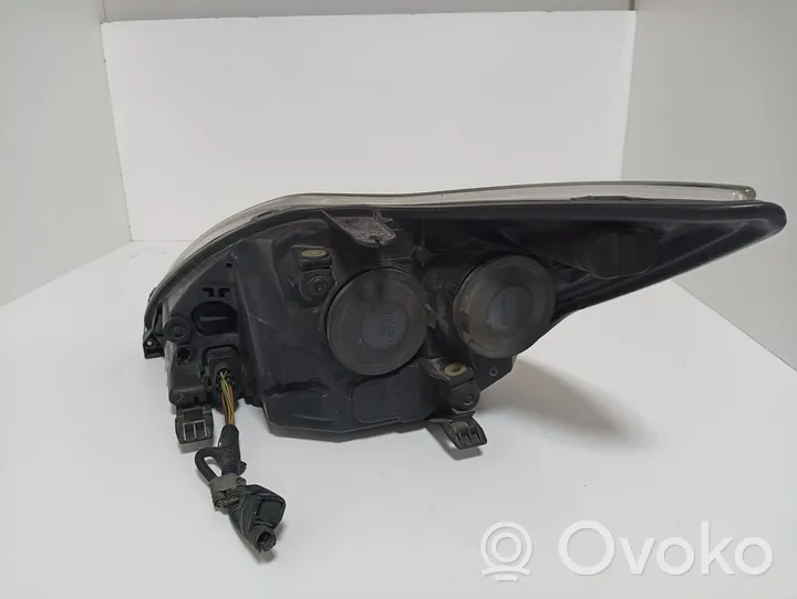 Ford Focus Lampa przednia 8M5113W029AE