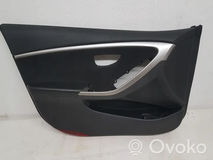 Hyundai i30 Rivestimento del pannello della portiera anteriore 