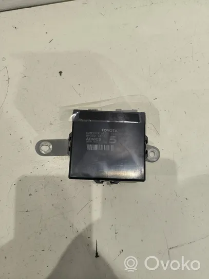 Lexus RX 450H Módulo de control del freno de mano 8905048040