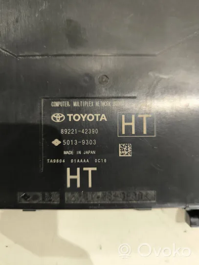 Toyota RAV 4 (XA50) Module confort 8922142390