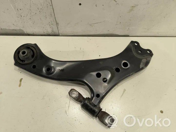 Toyota RAV 4 (XA50) Fourchette, bras de suspension inférieur avant 