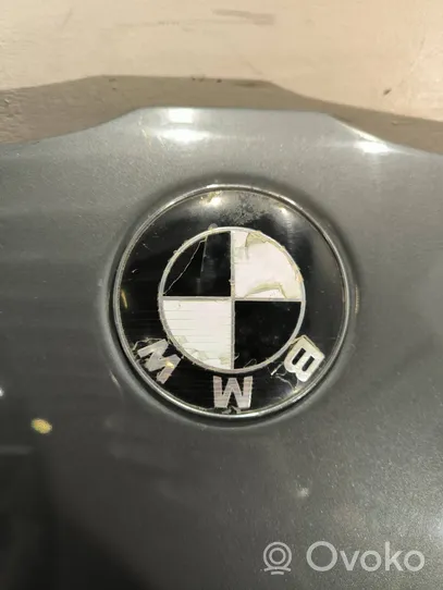 BMW 5 E60 E61 Dangtis variklio (kapotas) 