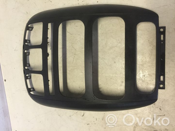 Chrysler Voyager Rivestimento del pannello 05009180AA