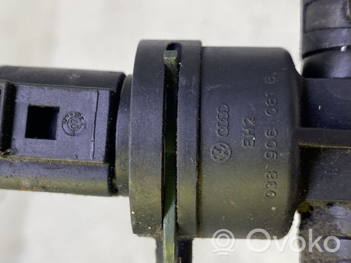 Volkswagen PASSAT B5 Fuel temperature sensor 038906081B