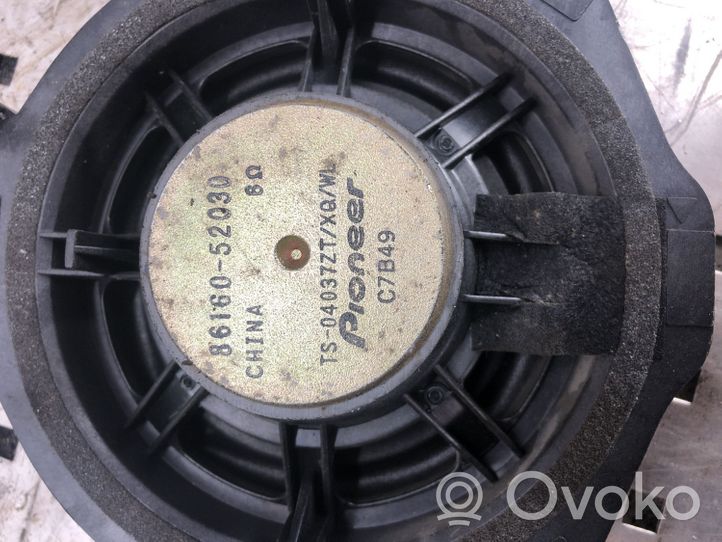 Toyota Yaris Verso Głośnik drzwi przednich 8616052030