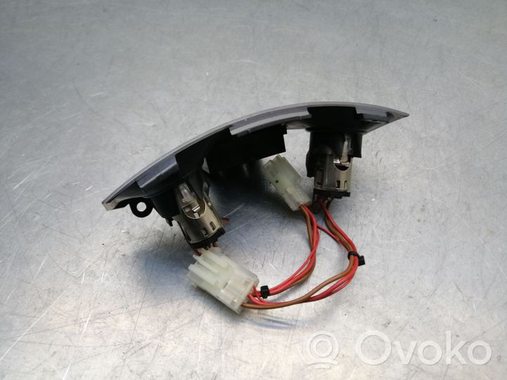 BMW 7 E65 E66 Zigarettenanzünder hinten 51167002402