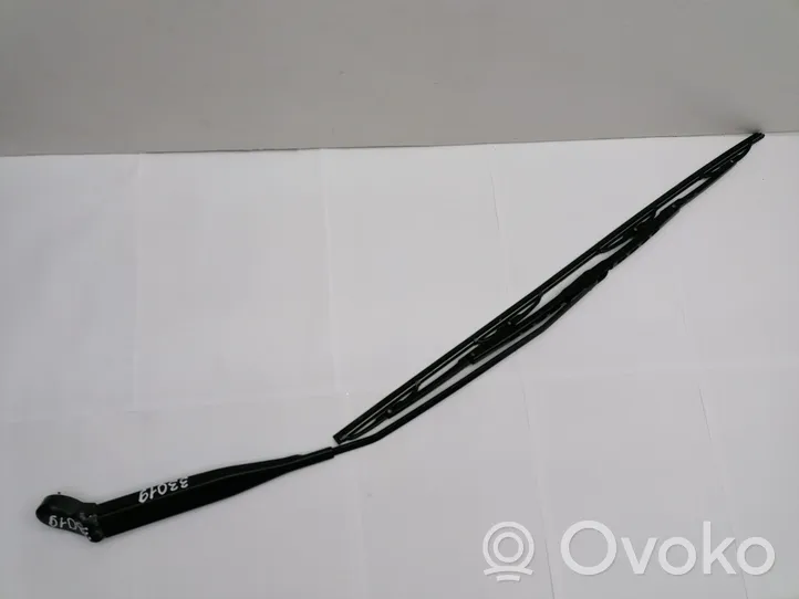 Mercedes-Benz Vaneo W414 Front wiper blade arm A1688201144