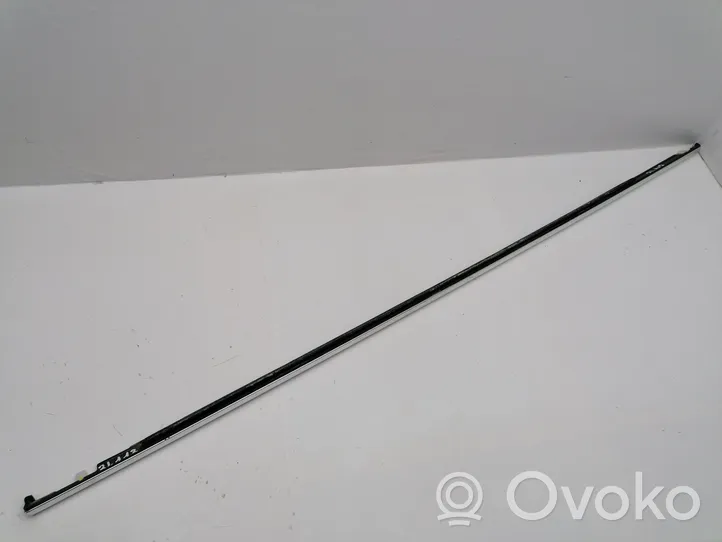 Volvo XC90 Listwa / Uszczelka szyby drzwi przednich 