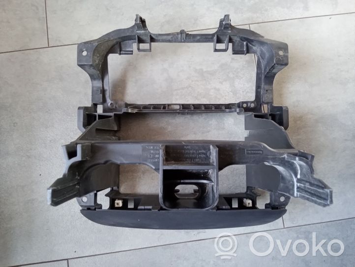 Renault Trafic III (X82) Sonstiges Einzelteil Mittelkonsole 678700458R