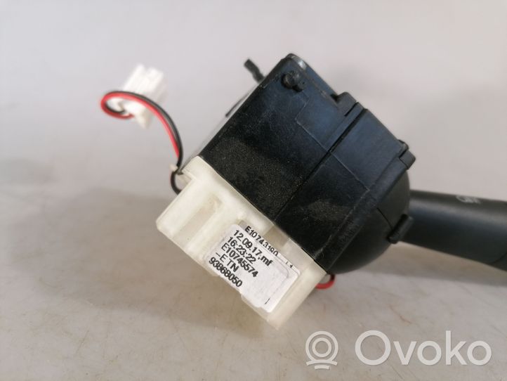 Renault Trafic III (X82) Indicator stalk 93868050