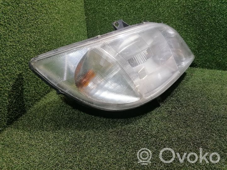 Mercedes-Benz Sprinter W901 W902 W903 W904 Lampa przednia 084401131R