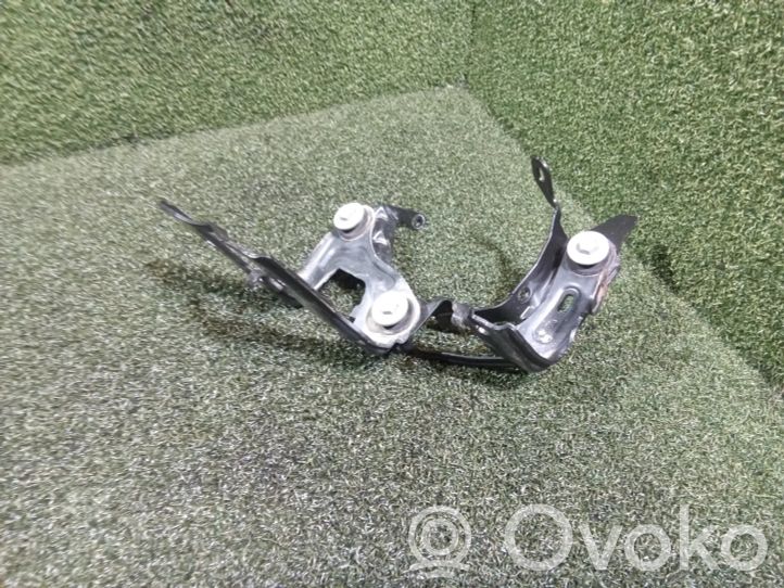 A0035475G Renault Master III Power steering pump mounting bracket 