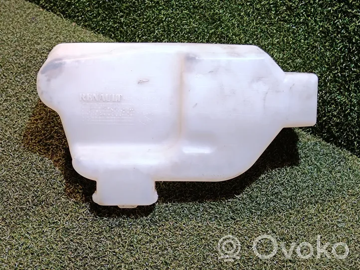 Renault Kangoo II Windshield washer fluid reservoir/tank 8200431475