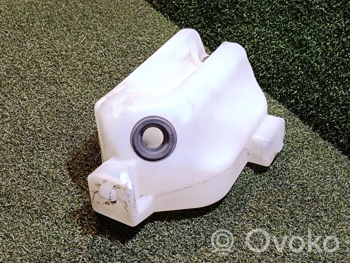 Renault Kangoo II Windshield washer fluid reservoir/tank 8200431475