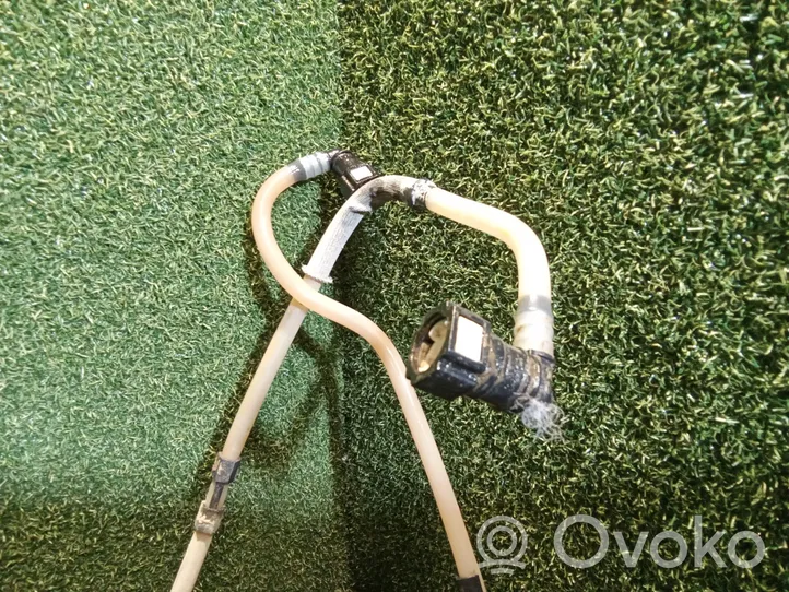 Opel Vivaro Fuel line/pipe/hose 164463818R