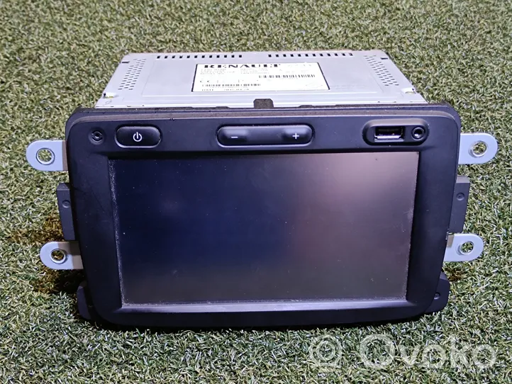 Renault Trafic III (X82) Panel / Radioodtwarzacz CD/DVD/GPS 281150198R