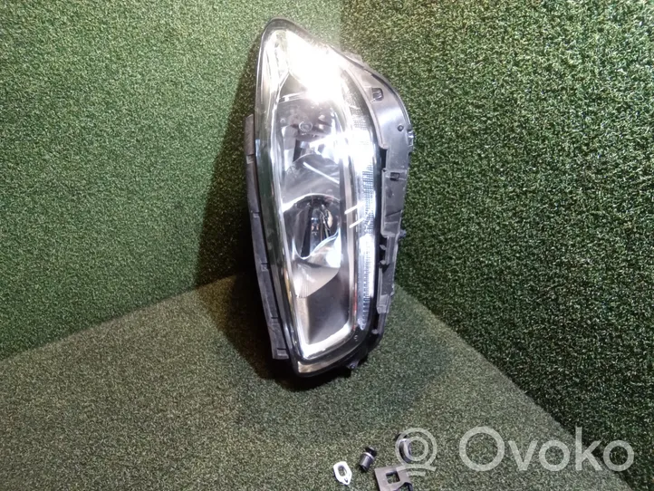 Mercedes-Benz Citan II Lampa przednia A4209060000