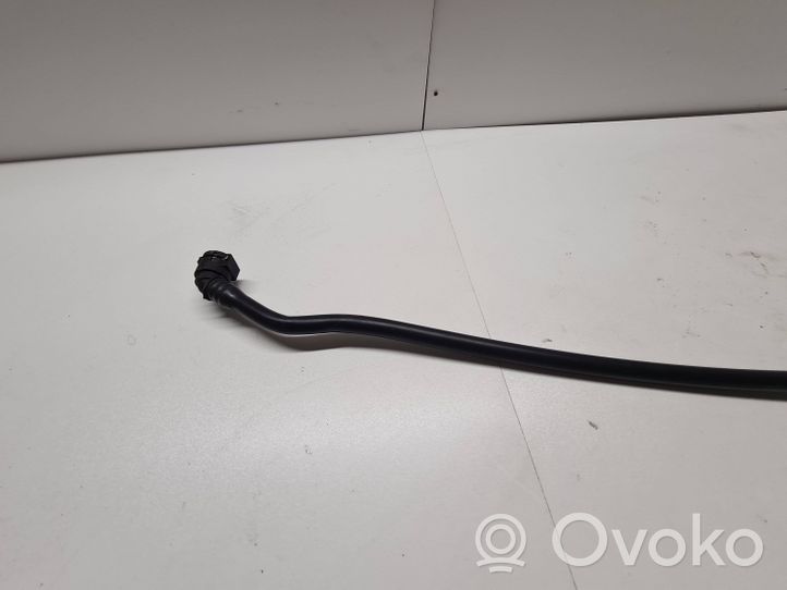 BMW 2 F45 Tubo flessibile del liquido di raffreddamento del motore 7617375