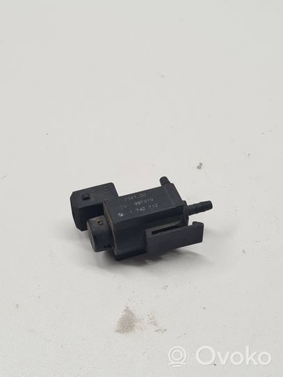 BMW X5 E53 Solenoidinis vožtuvas 1742712