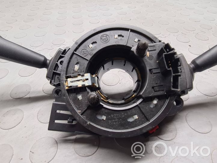 BMW X3 E83 Leva/interruttore dell’indicatore di direzione e tergicristallo 8376443