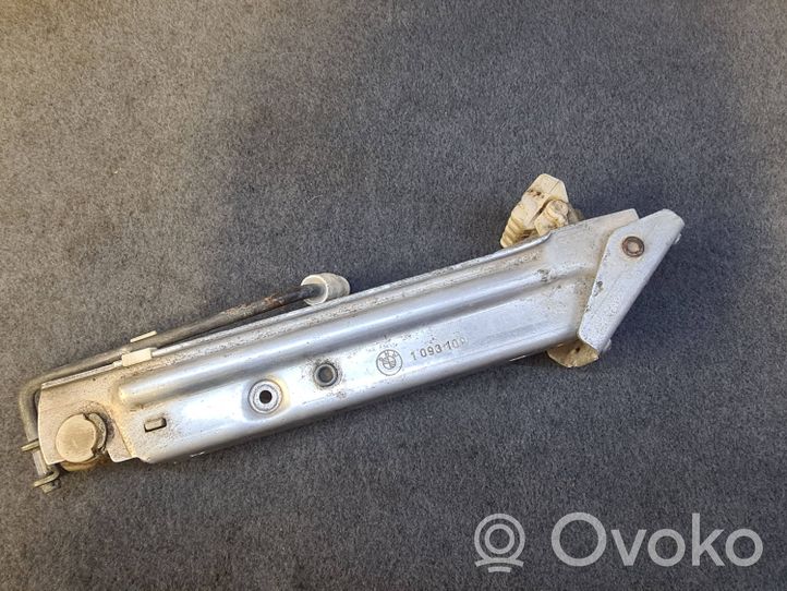 BMW 5 E39 Lift Jack 1093109