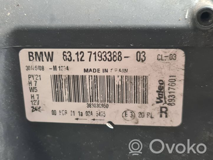 BMW 1 E82 E88 Etu-/Ajovalo 7193388