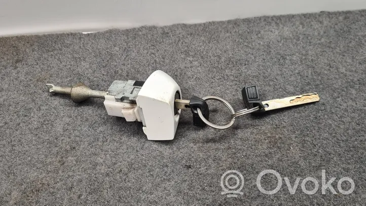 BMW 1 E81 E87 Front door lock (next to the handle) 