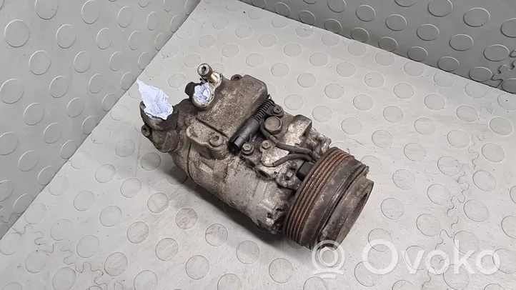 BMW 7 E38 Compressore aria condizionata (A/C) (pompa) 8381233