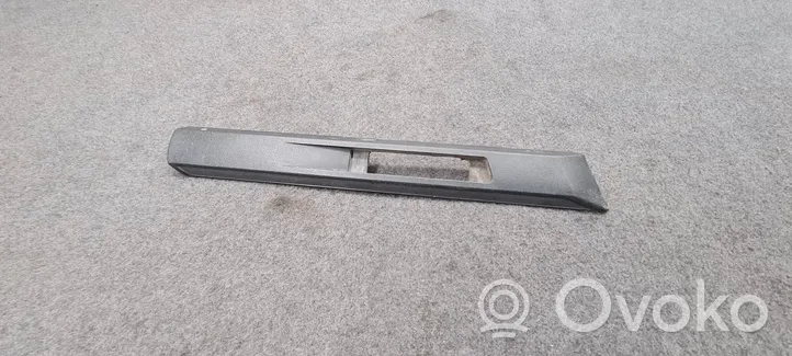 BMW 7 E38 Rivestimento parafango (modanatura) 8165219