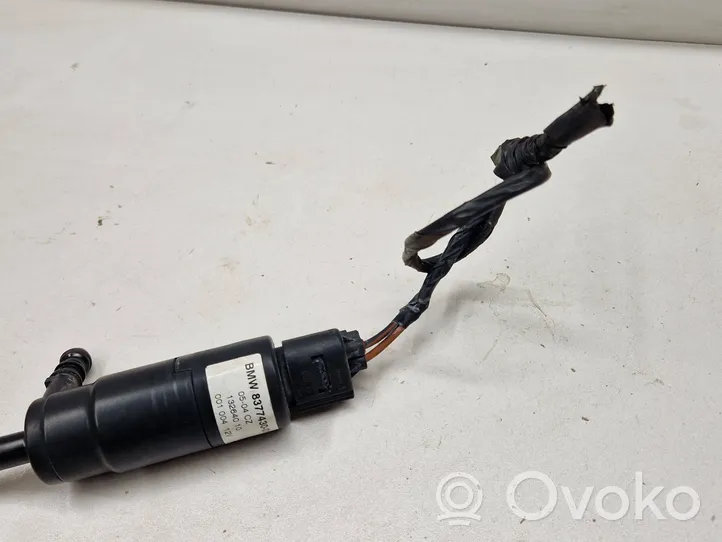 BMW X3 E83 Pompe lave-phares 8377430