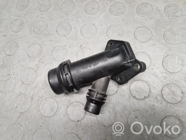 BMW X3 E83 Tuyau de liquide de refroidissement moteur 2247744