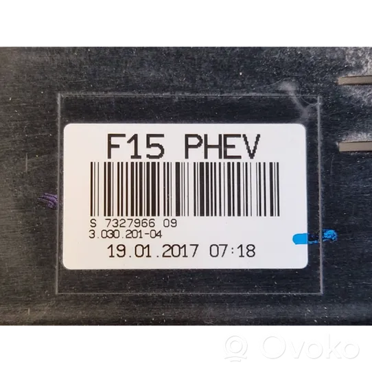 BMW X5 F15 Aktiivihiilisuodattimen polttoainehöyrysäiliö 7327966