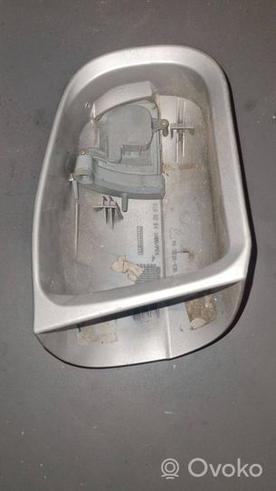 Mercedes-Benz E W210 Copertura in plastica per specchietti retrovisori esterni 413131436