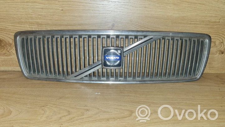 Volvo S70  V70  V70 XC Front grill 9190776