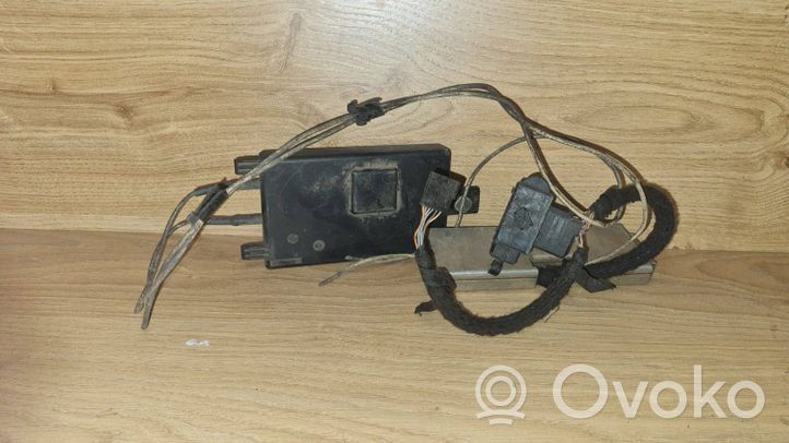 Volkswagen Touareg I Antenos stiprintuvas 7L6035507E