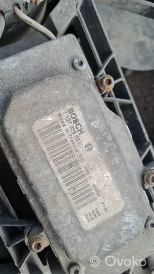 Volvo S80 Jäähdyttimen jäähdytinpuhallin 30680547