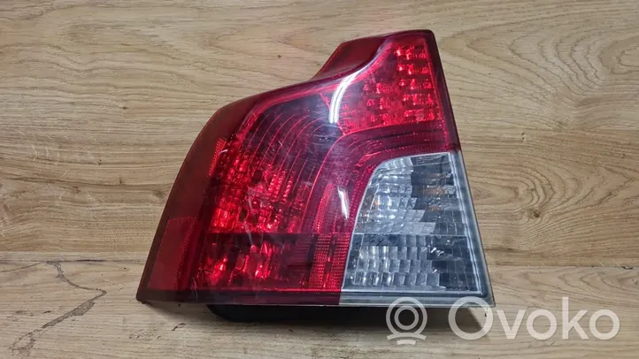 Volvo S40 Aizmugurējais lukturis virsbūvē 30744538