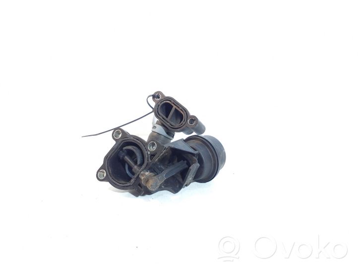 Audi A5 8T 8F Boîtier de thermostat / thermostat 059121506G