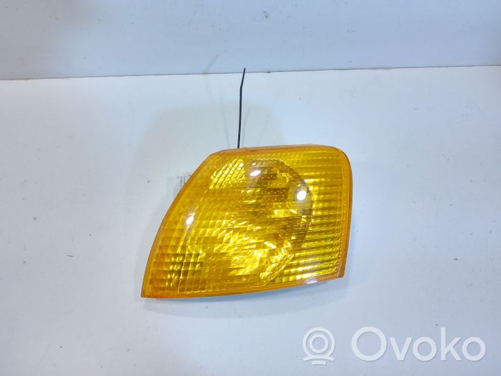 Volkswagen PASSAT B5.5 Frontblinker 3B0953049