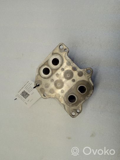 Volkswagen Golf VI Supporto di montaggio del filtro dell’olio 03N117021