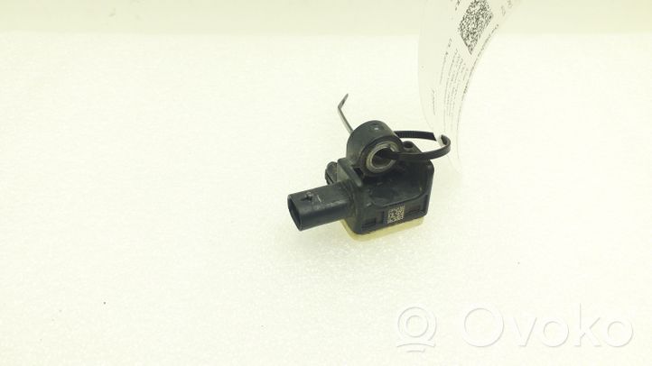 Mercedes-Benz A W176 Airbagsensor Crashsensor Drucksensor A1668210151