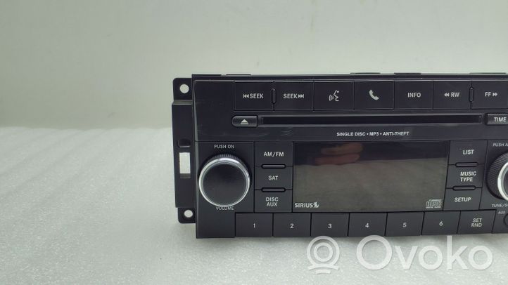 Dodge Grand Caravan Panel / Radioodtwarzacz CD/DVD/GPS P05091258AF