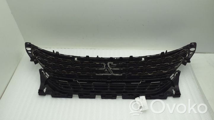 Peugeot 5008 II Maskownica / Grill / Atrapa górna chłodnicy 9816501577