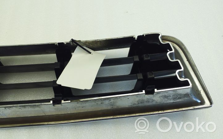 Audi A8 S8 D3 4E Grille inférieure de pare-chocs avant 4E0807683A