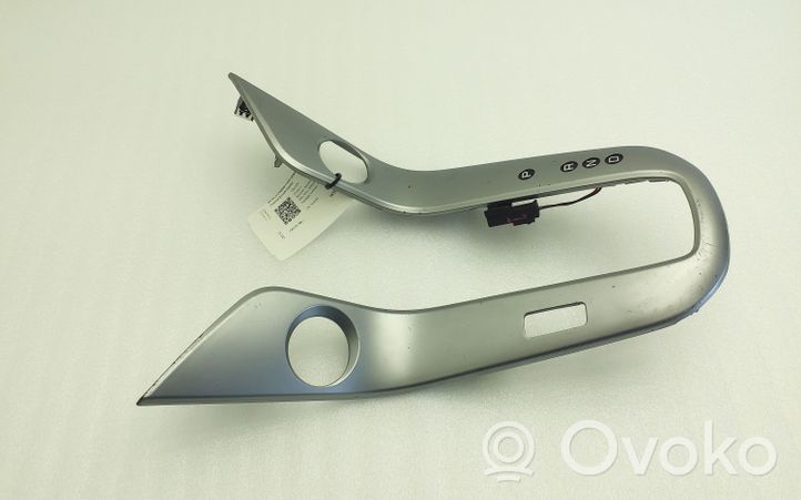 Chevrolet Cruze Rivestimento in plastica cornice della leva del cambio 94565222